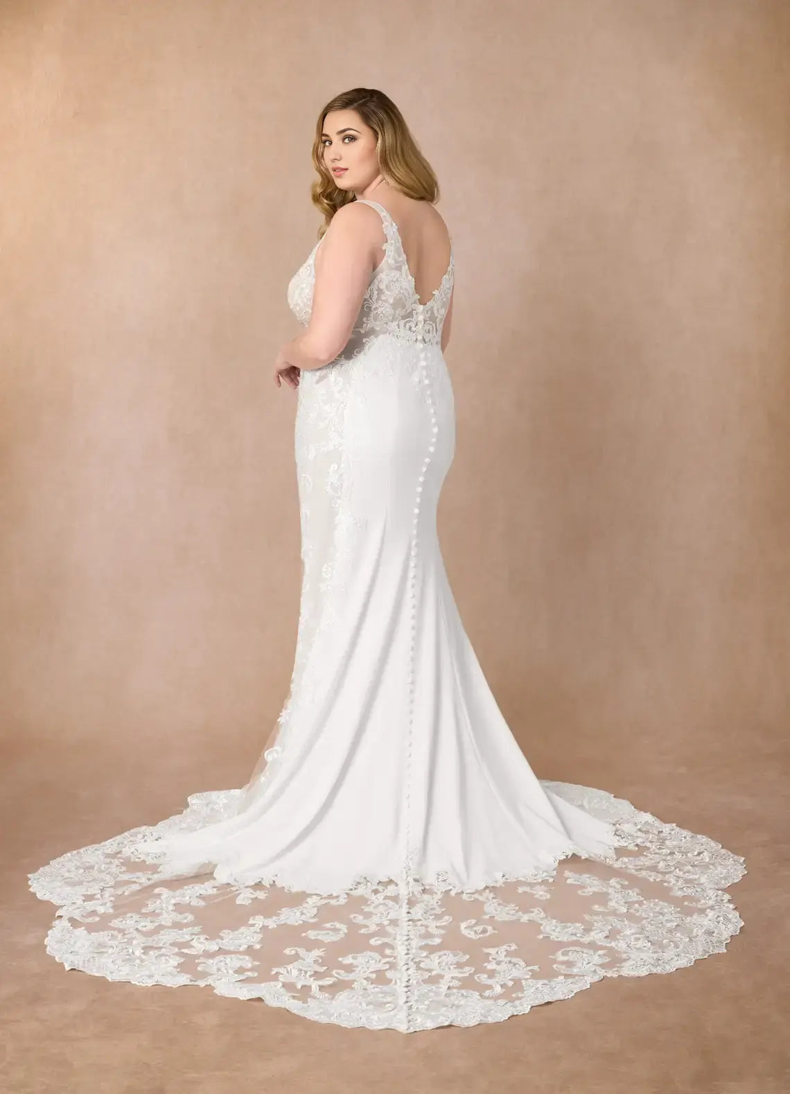 White Mermaid V-Neck Sleeveless Sequins Lace Applique Backless Elegant Plus Size Hot Sale Wedding Dress