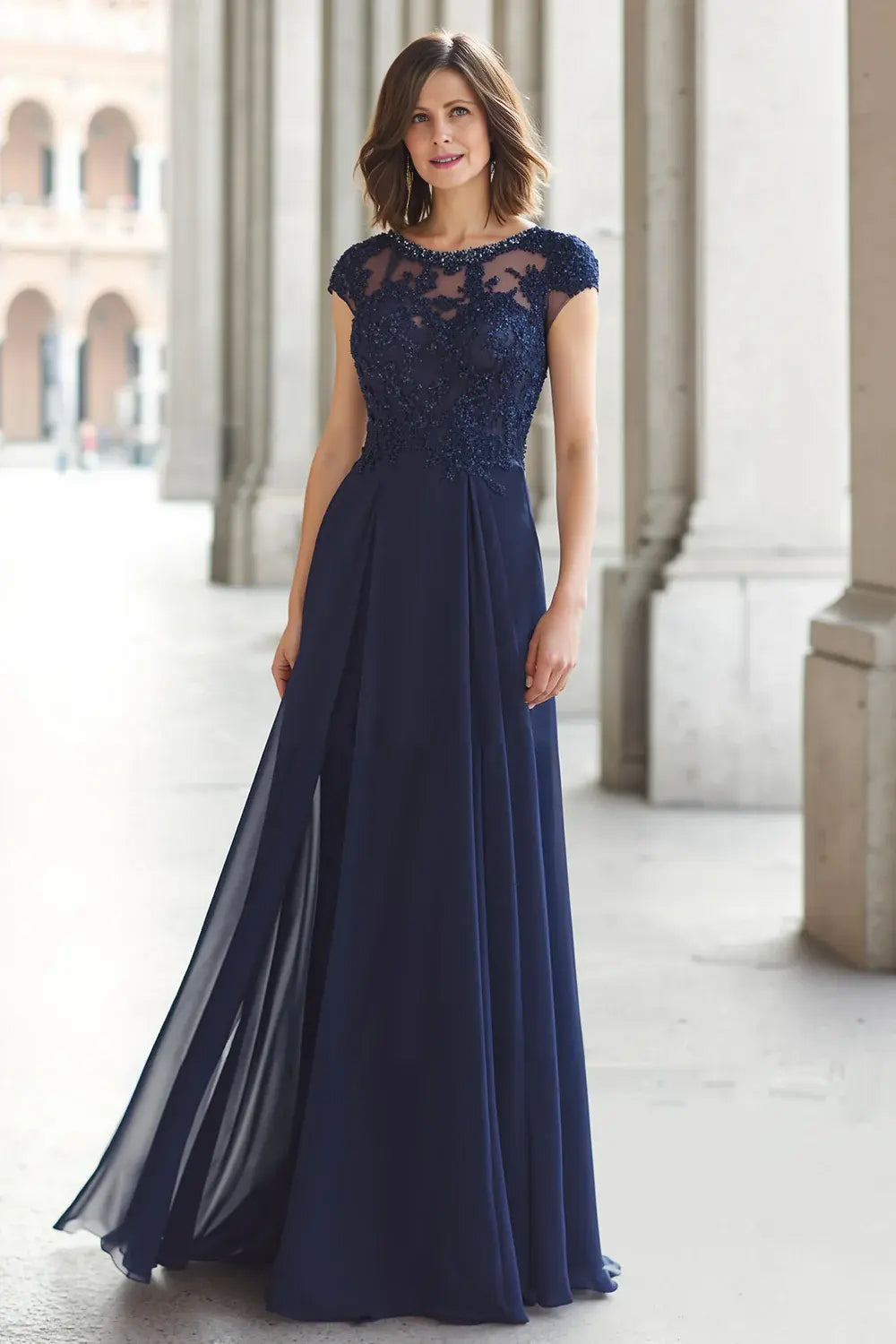 Navy Chiffon Retro A-Line Boat Neck Cap Sleeve with Beadwork Lace Appliques Exquisite Long Wedding Guest Dress For Women New Style Mother of the Bride Dress