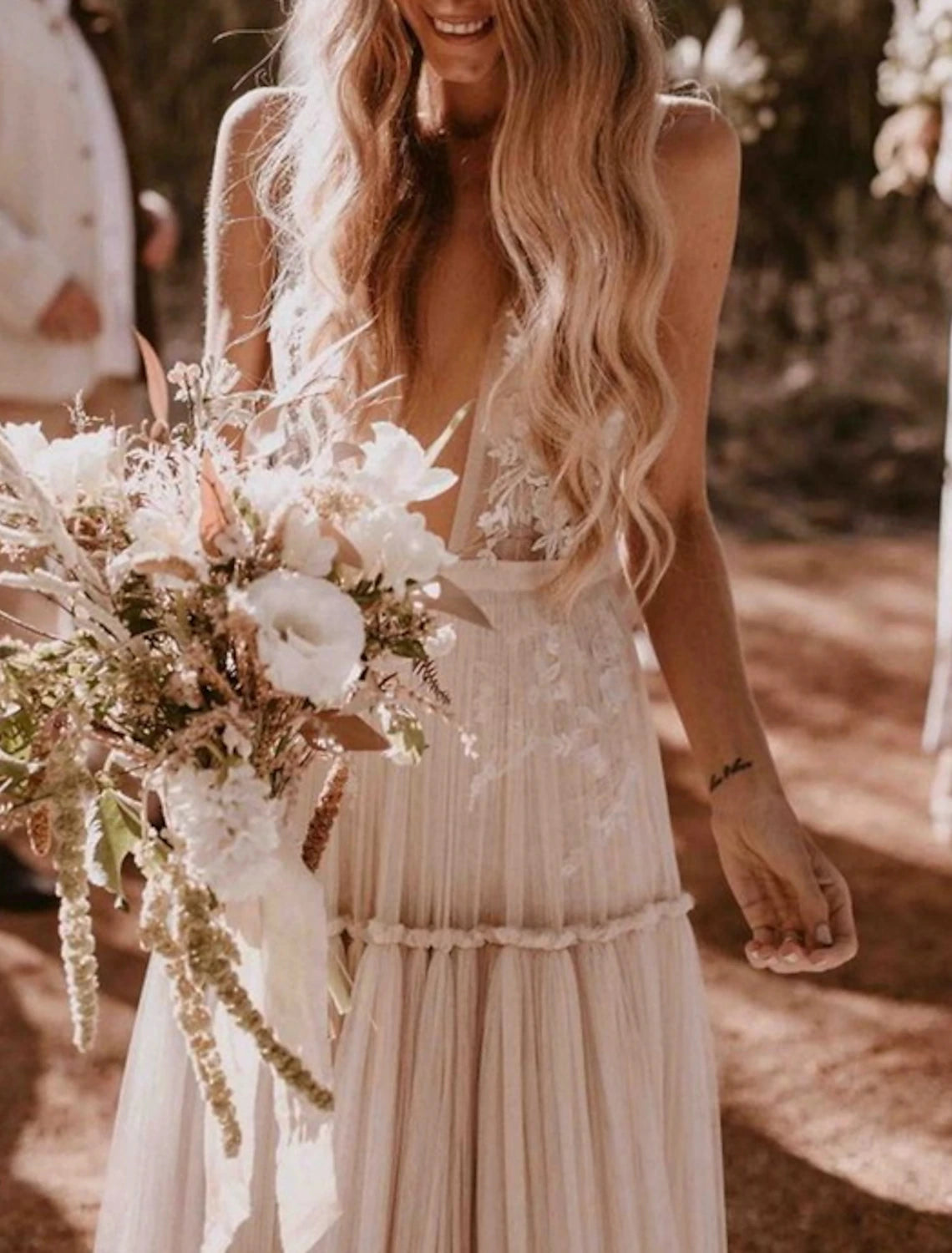 Beach Sexy V Neck Sleeveless Floor Length Tulle Bridal Gowns With Wedding Dresses