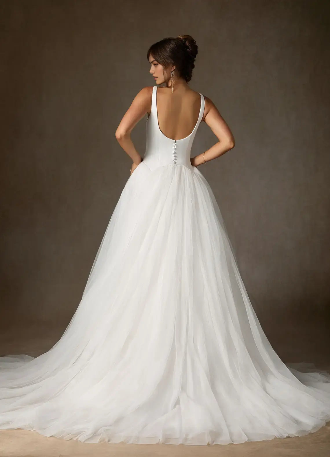 Elegant White A-Line Square Neck Sleeveless Satin Tulle Splicing Backless Hot Sale Wedding Dress