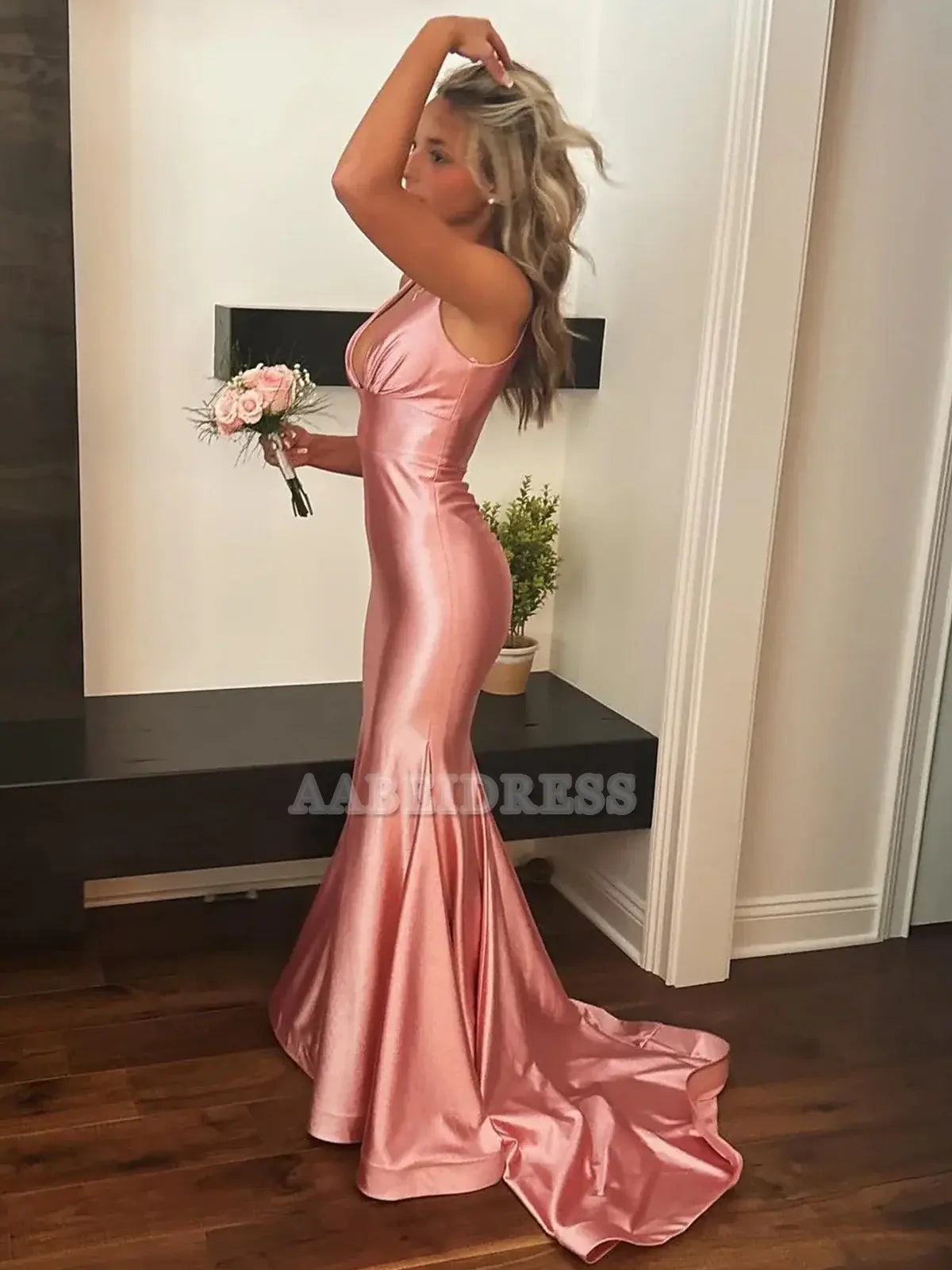 Evening Dress Deep V Neck Satin Mermaid Cultivate oneself Sleeveless Long Prom Dress Charming Long Formal Women's Dresses