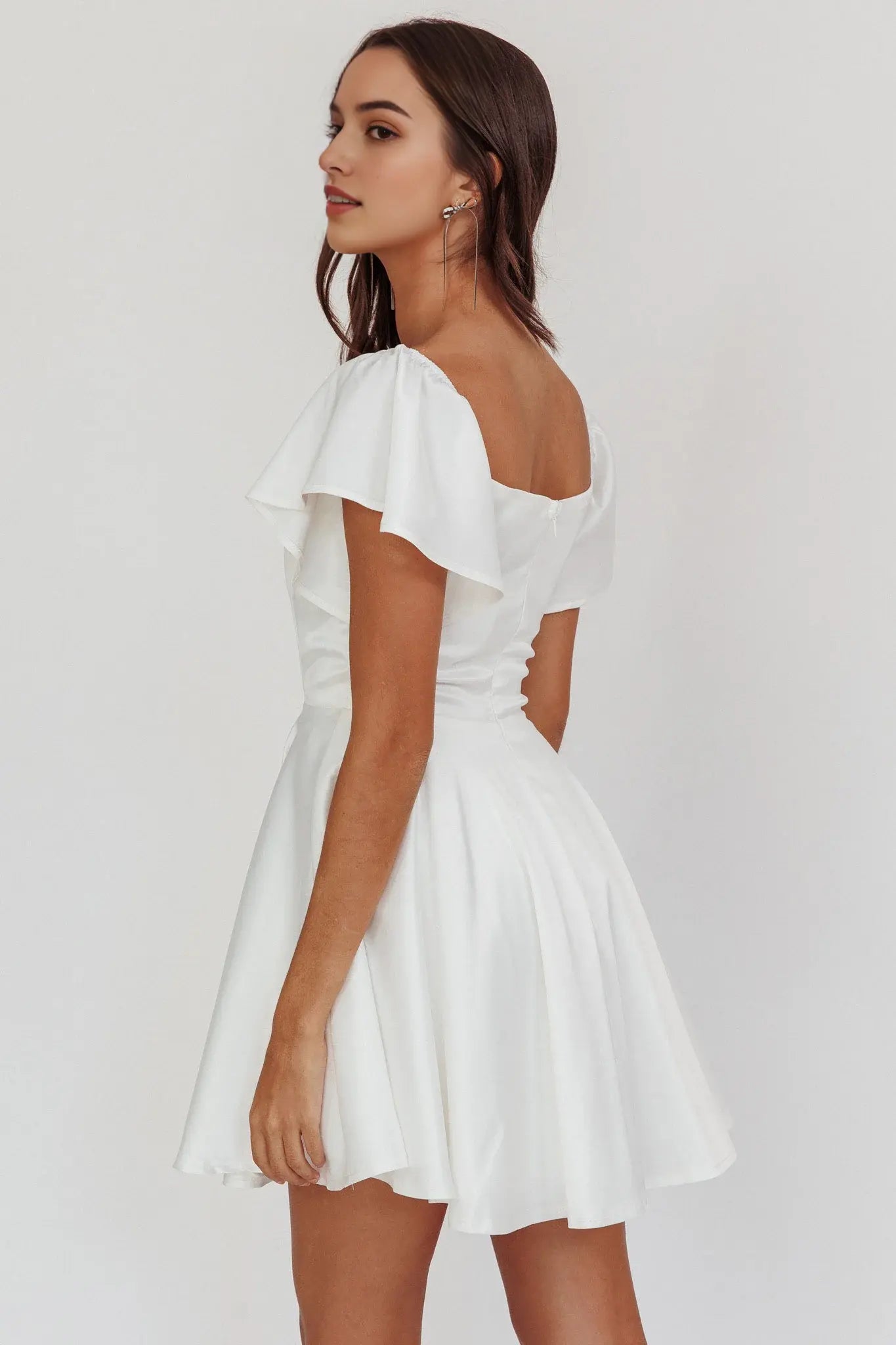 Elegant A Line Sweetheart Neckline Flutter Short Sleeve Ruched Simple White Mini Dress Hot Sale Homecoming Dress