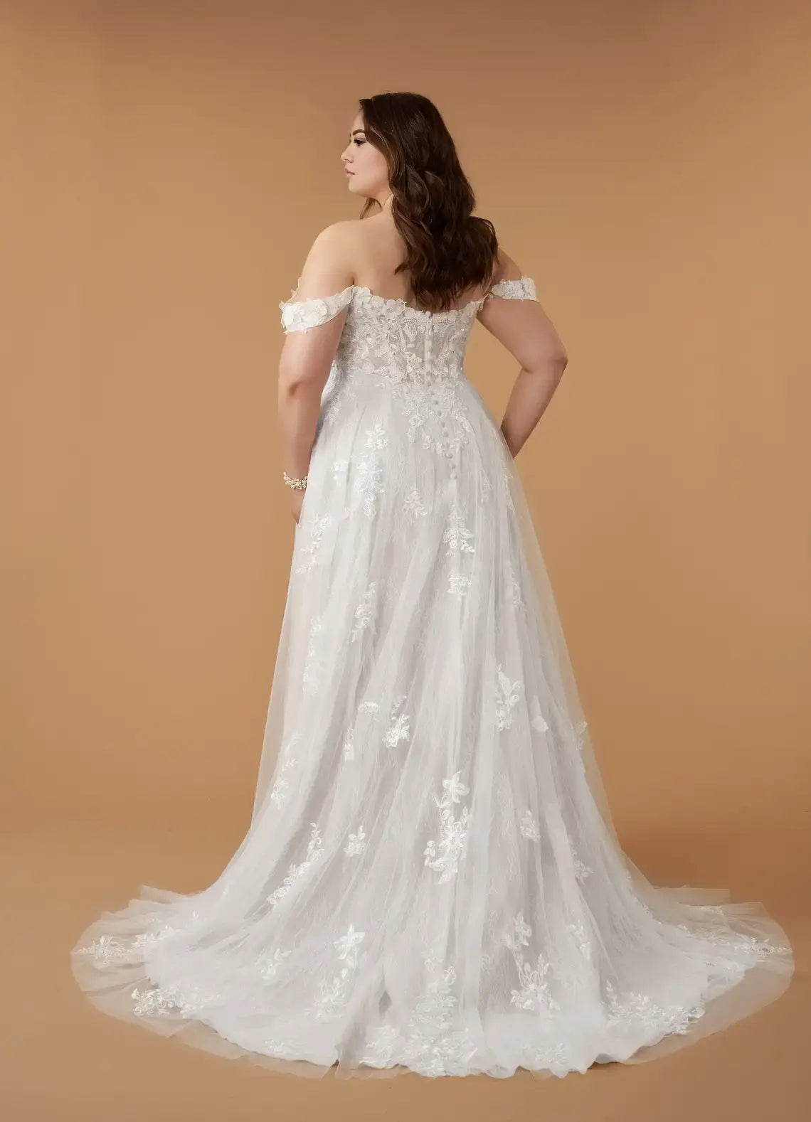 Ivory Tulle A-Line Sweetheart Back Zip Floor-Length Dress
