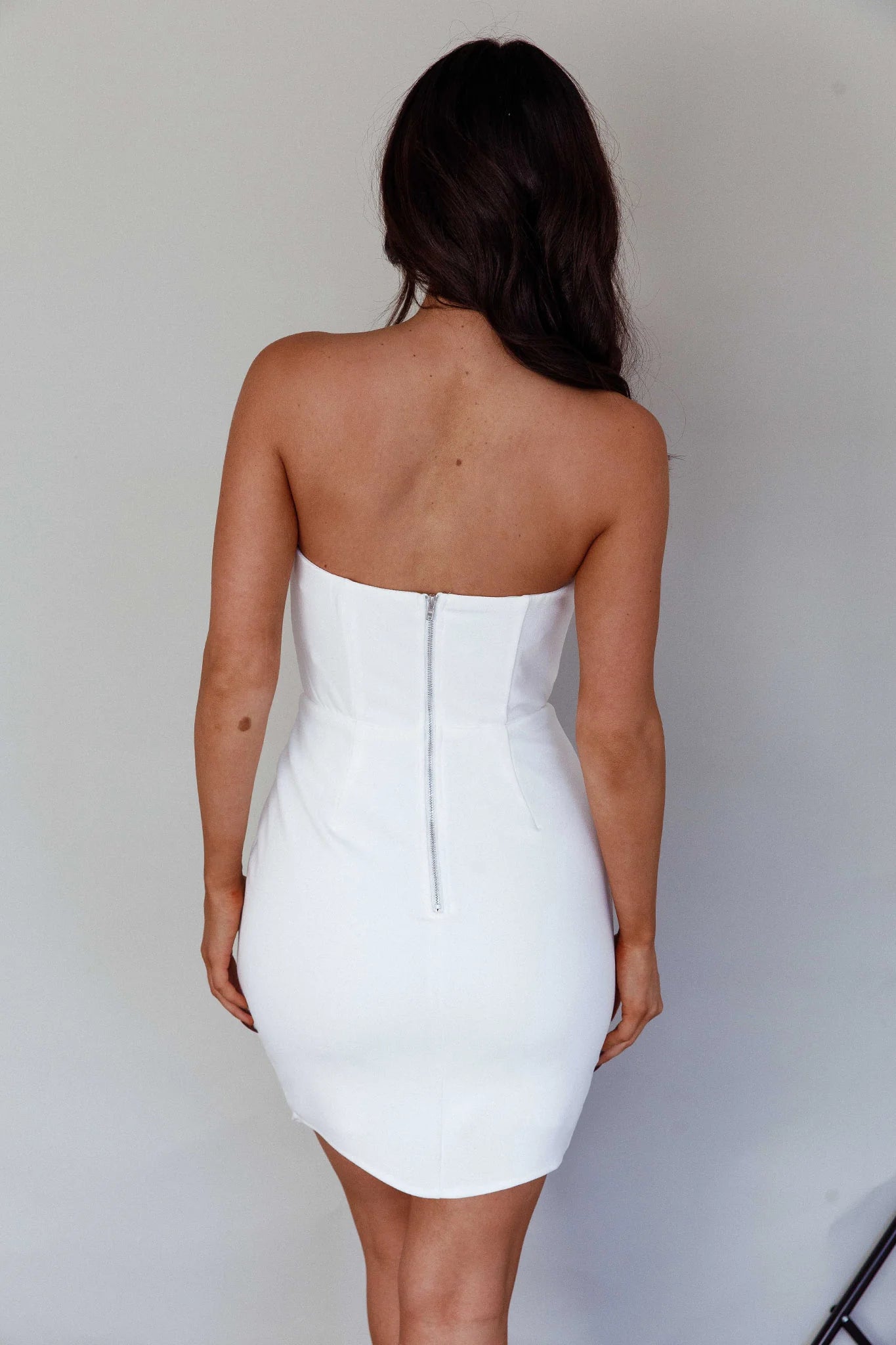 Sheath Strapless Ruched Asymmetrical Hem Sleeveless Backless White Fashion Mini Dress Hot Sale Homecoming Dress