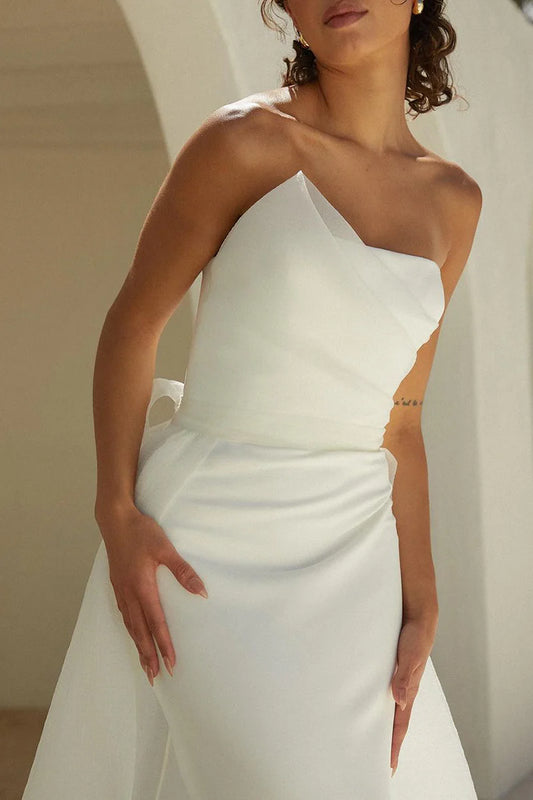 Elegant Mermaid Strapless Sleeveless Open-Back Train-Length Wedding Dress