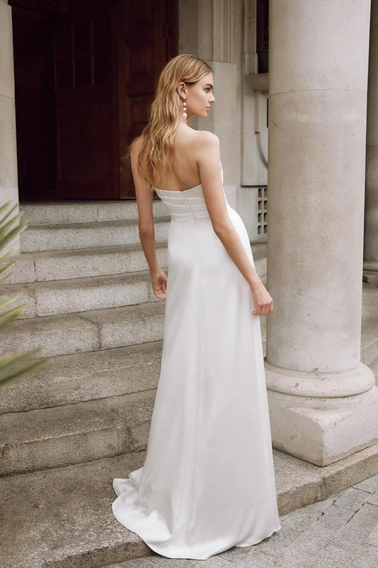 Elegant Sheath Sweetheart Strapless Open Back Train Length Wedding Dress