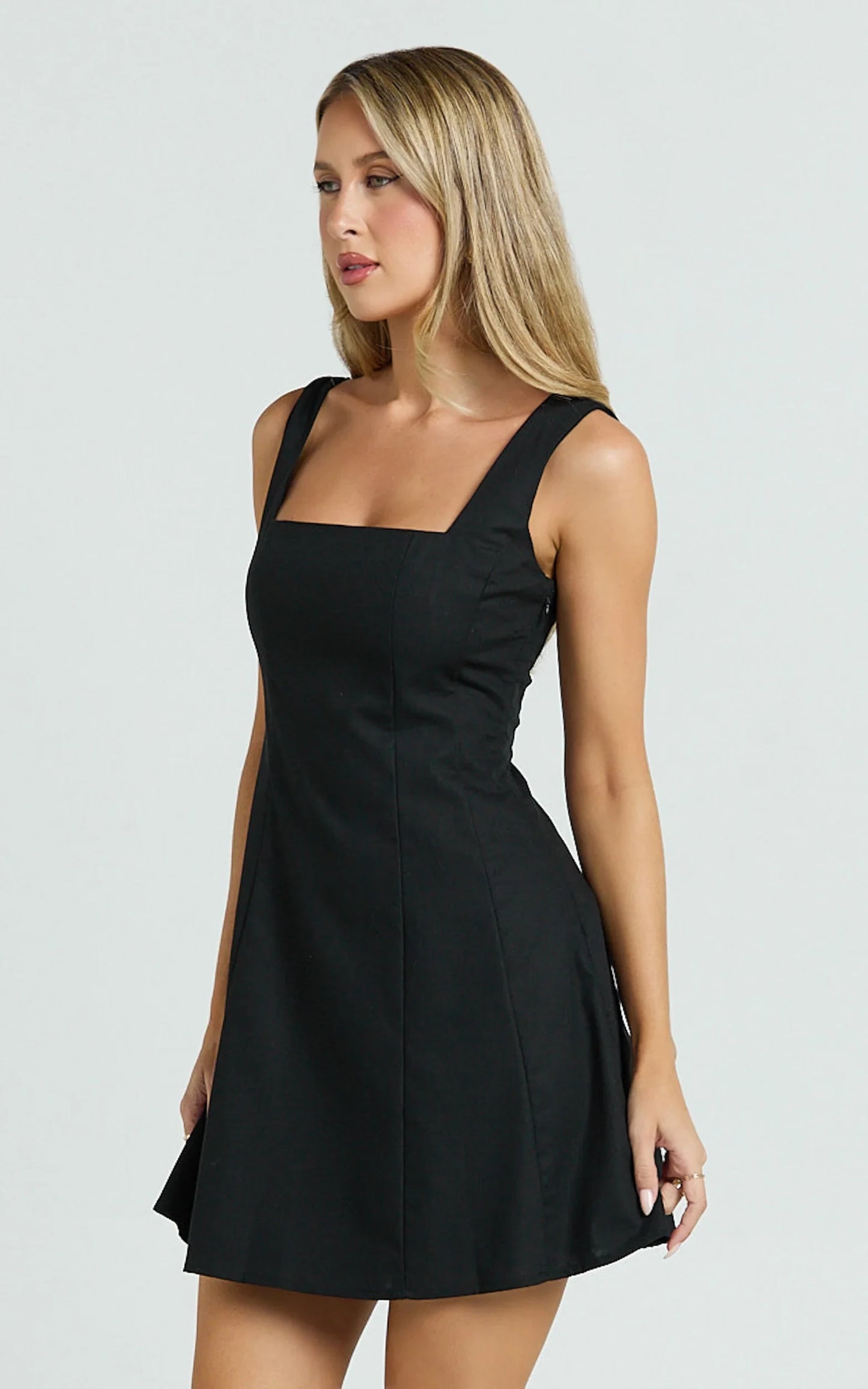 Elegant A-Line Square Neck Sleeveless Concealed Back Mini Homecoming Dress for Juniors
