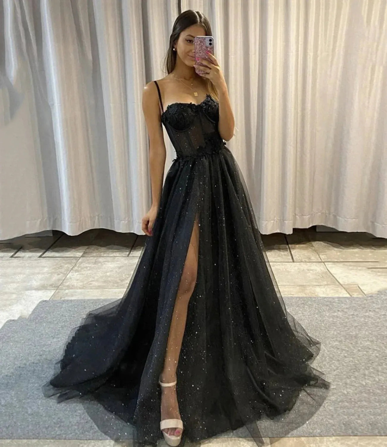 Glamorous A-line Sweetheart Spaghetti Straps Solid-back Floor-length Slit Prom Gown