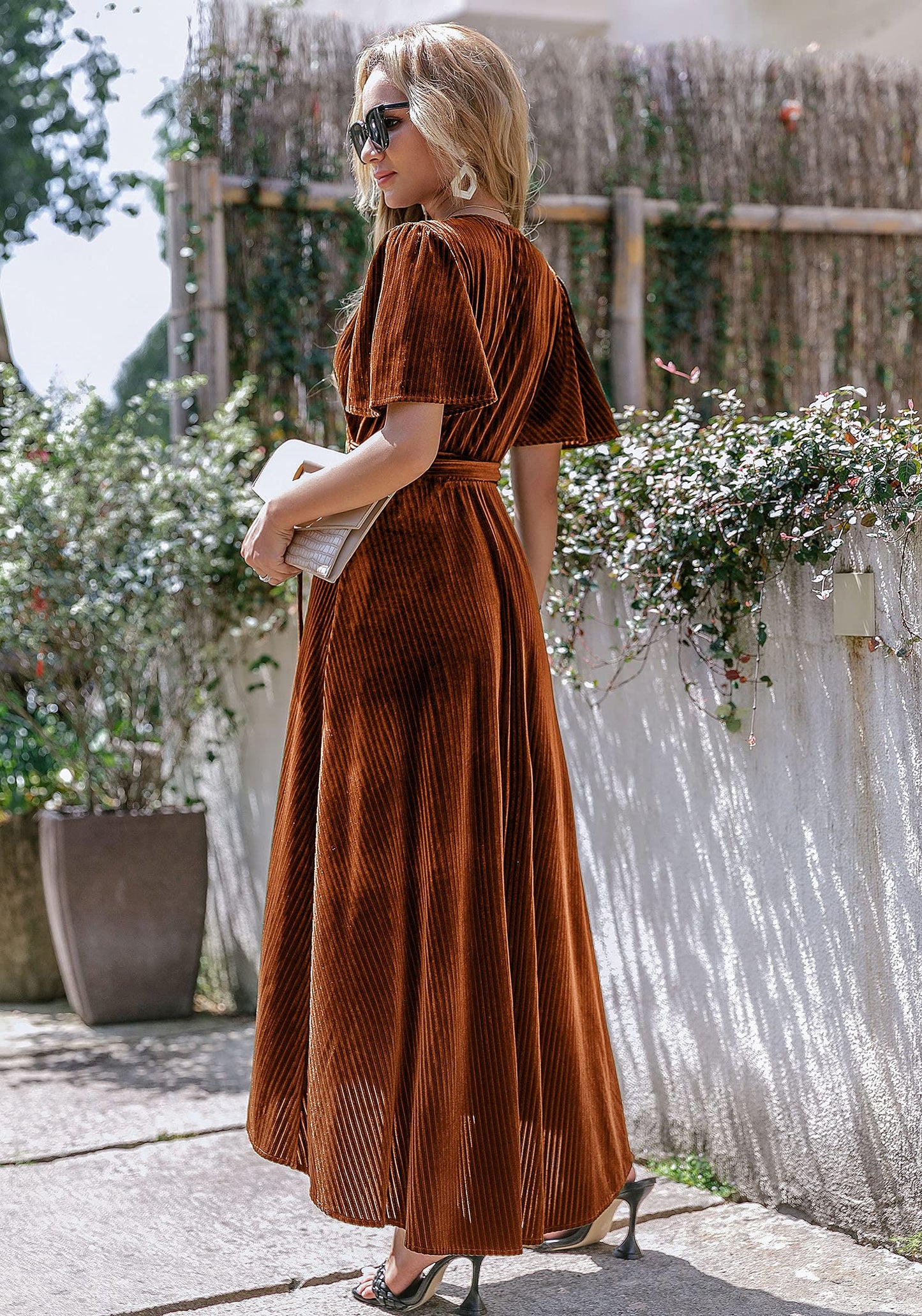 Evening dress Women's A-Line Velvet V Neck Short Flare Sleeve Cocktail Party Maxi Dress Elegant Formal Wear Dresses Wedding Guest Dress