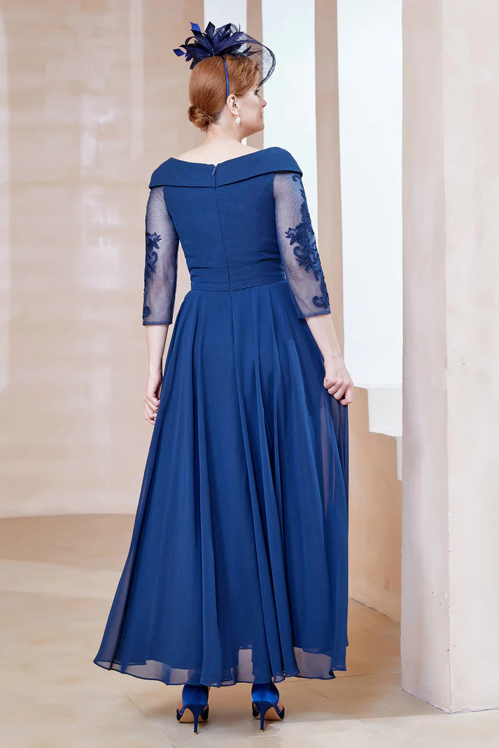 Fall November December Wedding Guest Dress A-Line V-Neck Lace Applique Chiffon Dress Mother of the Groom / Bride Dresses