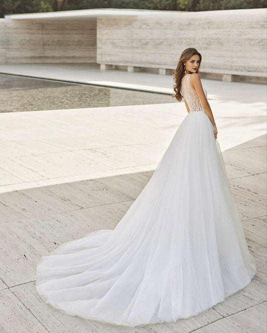 Beach Open Back Wedding Dresses Court Train Mermaid / Trumpet Sleeveless V Neck Satin Bridal Suits With Appliques