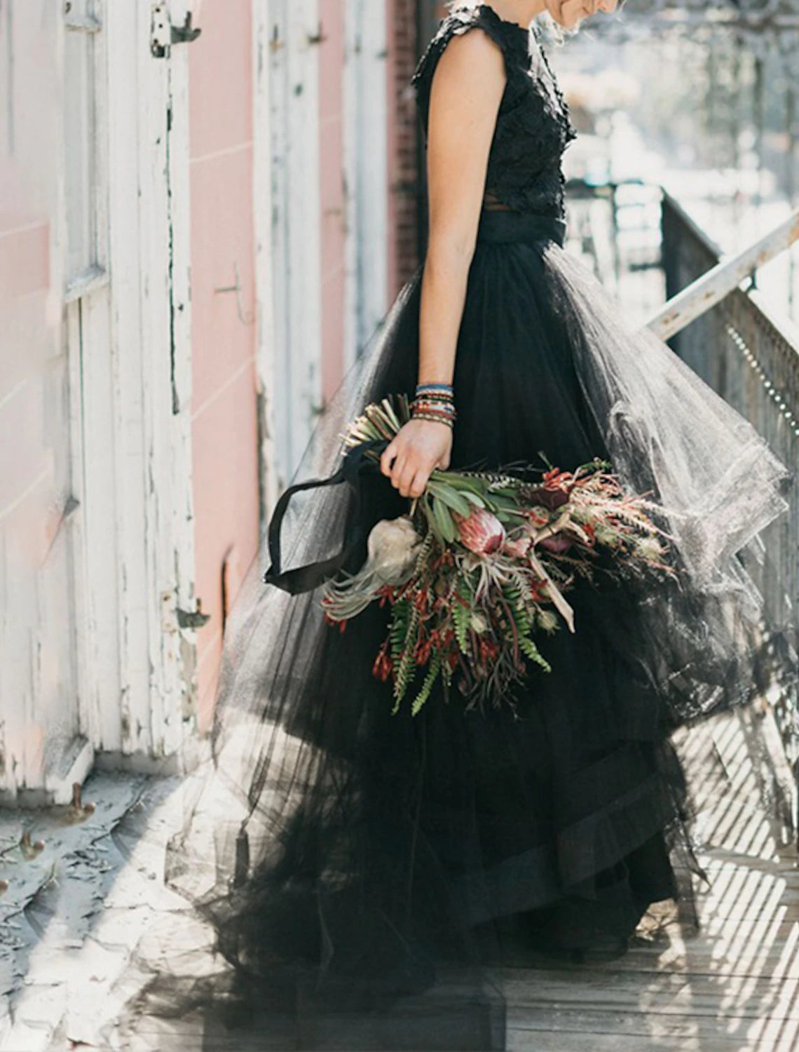 Black Evening Dresses Formal Fall A-Line Illusion Neck Sleeveless Sweep / Brush Train Tulle Gothic Halloween Engagement Bridal Gowns With Appliques Cascading Ruffles