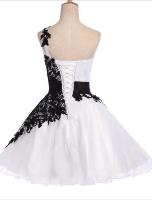 Chic A-Line One Shoulder Color Block Applique White Mini Party Dress.