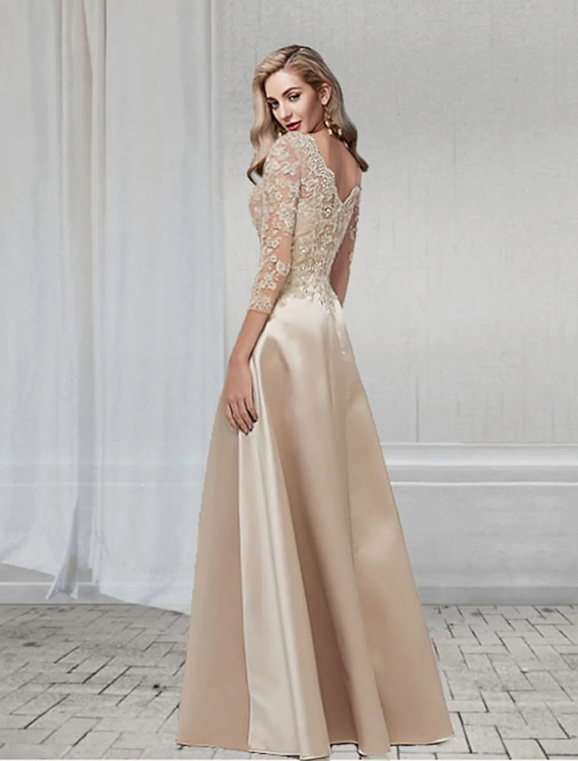 Elegant A-Line V-Neck 3/4 Sleeve Applique Chiffon Floor Length Evening Dress.