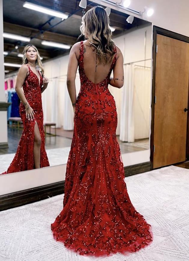 Formal V-neck mermaid trumpet dress with sweep train.