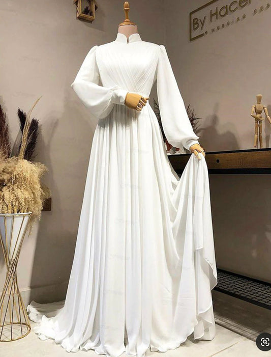 Vintage A-Line High Neck Long Sleeve Chiffon Pleated Solid Wedding Dress.