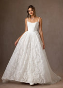 Romantic White A Line Detachable Spaghetti Strap Sleeveless Lace Backless Retro Hot Sale Wedding Dress