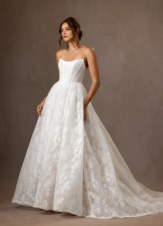 Romantic White A Line Detachable Spaghetti Strap Sleeveless Lace Backless Retro Hot Sale Wedding Dress