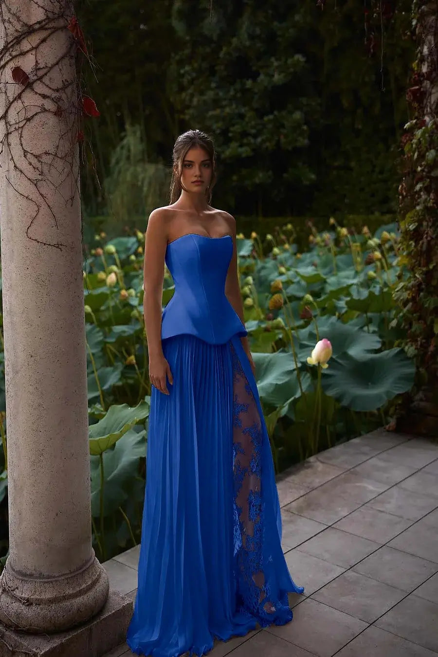 Exquisite Formal Women's Dresses A Line Strapless Sleeveless Pleated High Slit With Lace Long Affordable Prom Dress