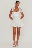Cute White A Line Sweetheart Neckline Tied Shoulders Keyhole Backless Lace Flower Exquisite Mini Dress Hot Sale Homecoming Dress