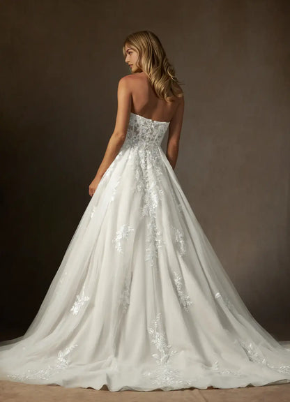 Exquisite White A Line Strapless Lace Applique Sleeveless Backless Fantastic Hot Sale Wedding Dress