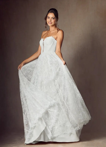 Elegant White A-Line Strapless Sweetheart Neckline Retro Lace Backless Hot Sale Wedding Dress