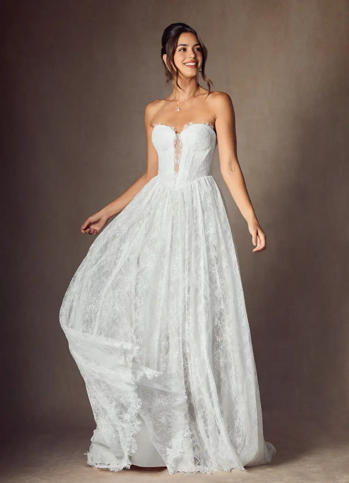 Elegant White A-Line Strapless Sweetheart Neckline Retro Lace Backless Hot Sale Wedding Dress