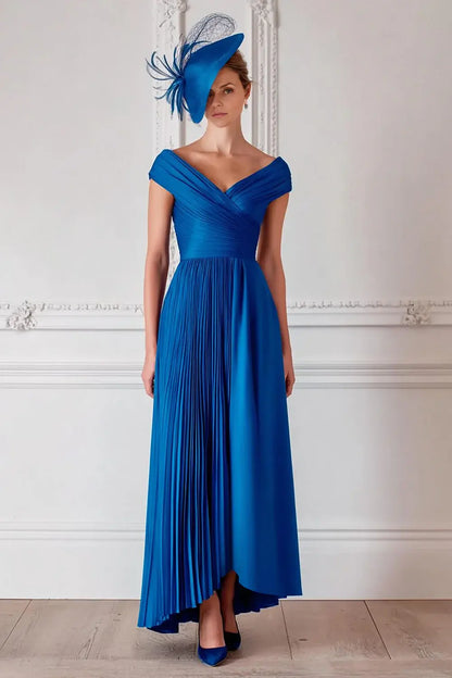 Chic Royal Blue A Line Off the Shoulder V Neck Sleeveless Pleated Dress Long Elegant Wedding Guest Dress For Women Hot Sale Mother of the Bride Dress