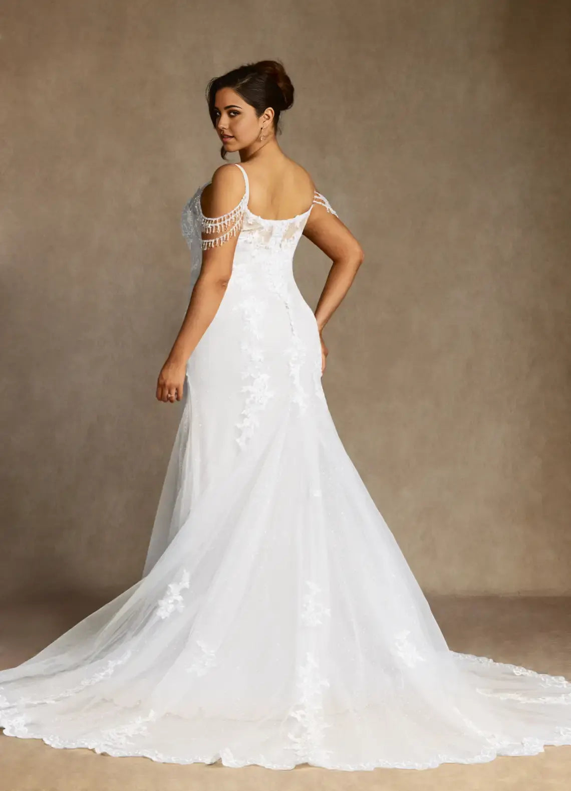 Exquisite White Mermaid Spaghetti Strap V Neck Sleeveless Beaded Tassel Sequins Tulle Lace Applique Side Fork Plus Size Hot Sale Wedding Dress