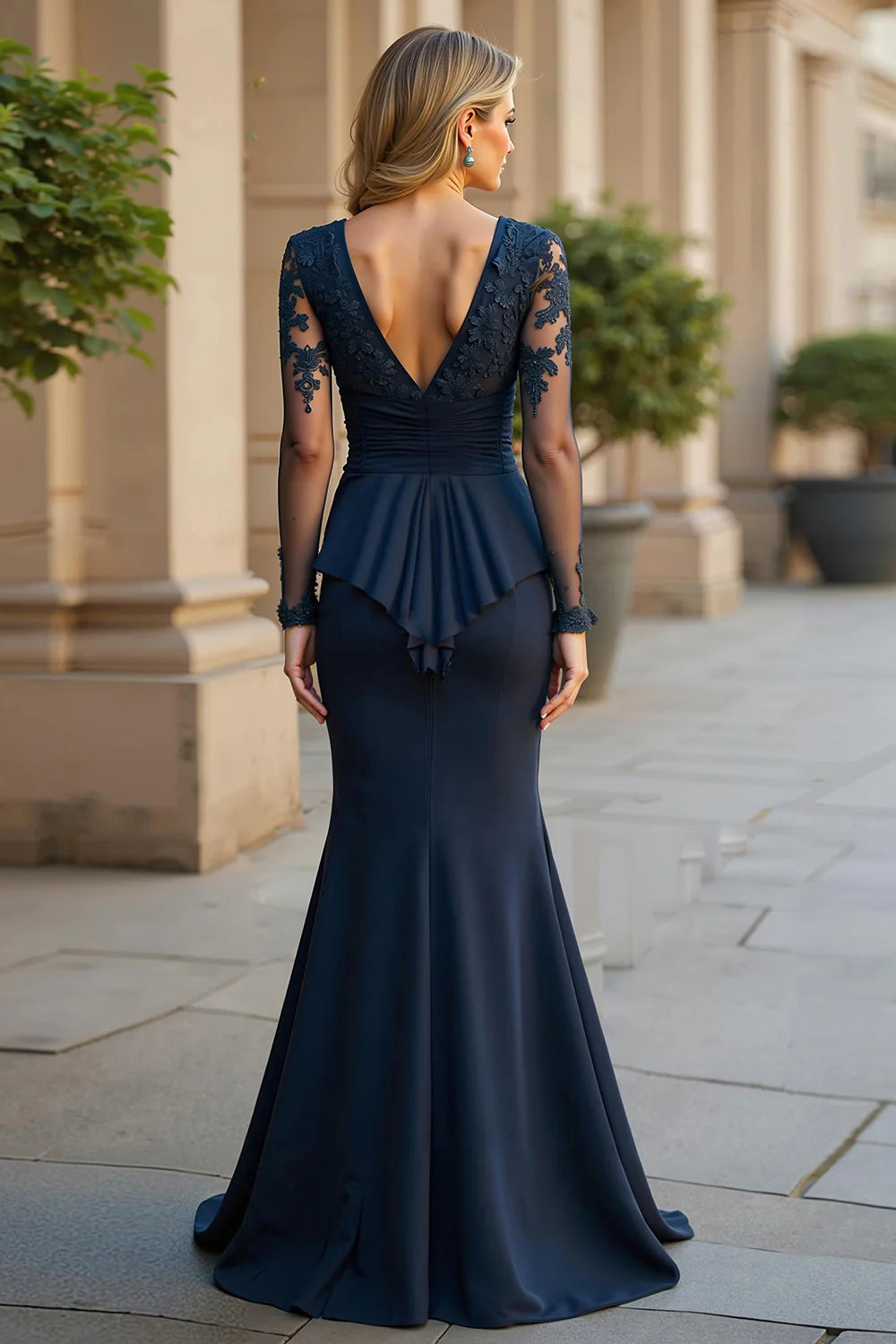 Wedding Guest Dress Navy Charming Mermaid V-Neck Long Sleeves Lace Applique Ruched V Back Elegant Hot Sale Long Mother of the Bride Dress