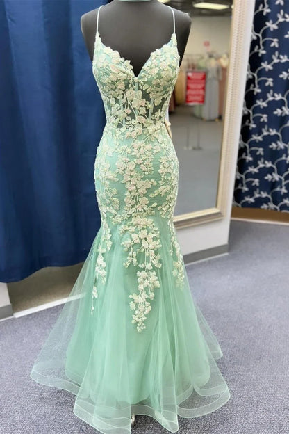 Sage Green Charming Mermaid Spaghetti Straps Deep V Neck With Lace Appliques Backless Exquisite Wedding Guest Dress Long Hot Sale Prom Dresses
