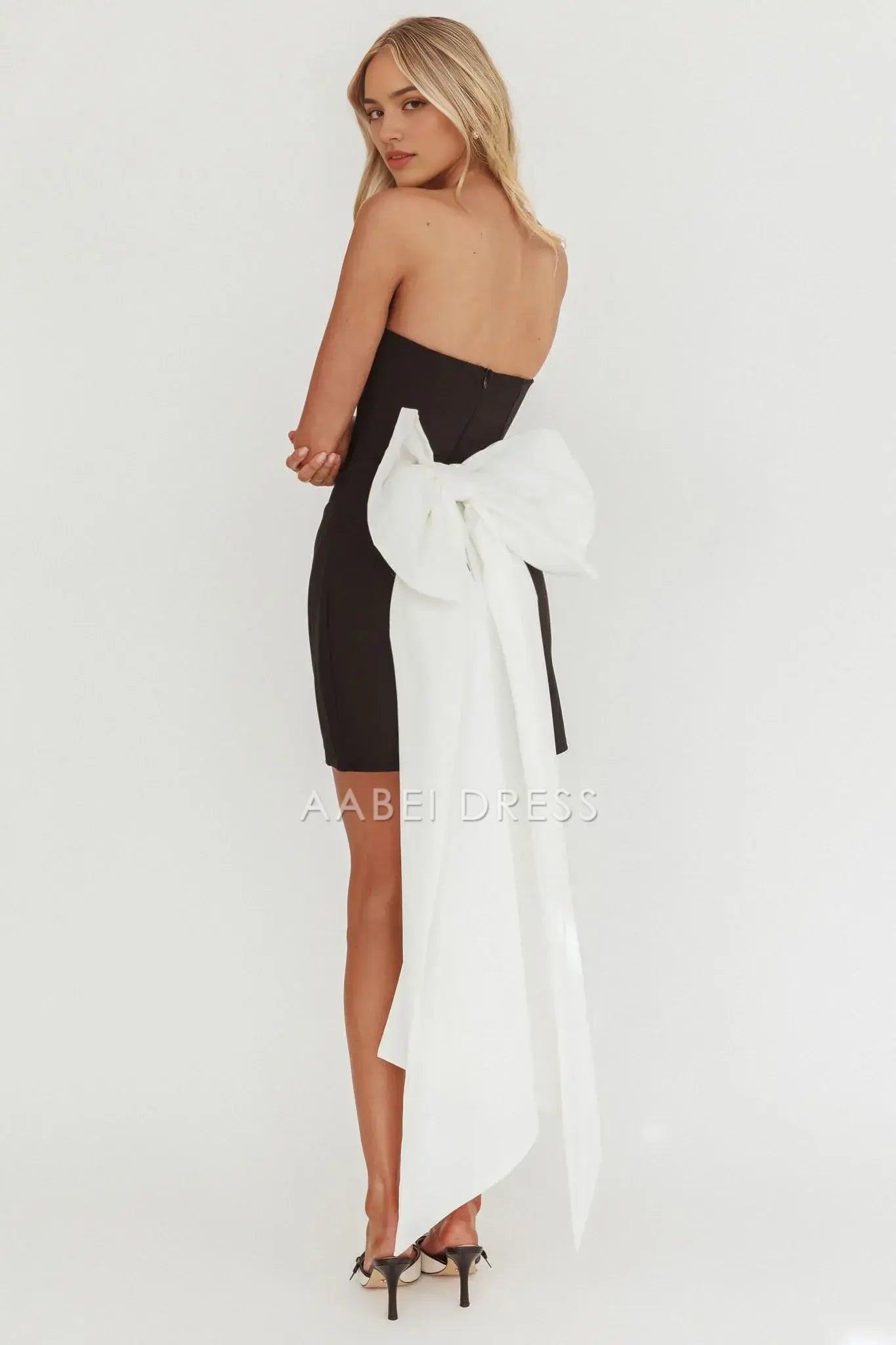 Black Sheath Strapless Sleeveless Bow Back Exquisite Mini Dress Hot Sale Homecoming Dress