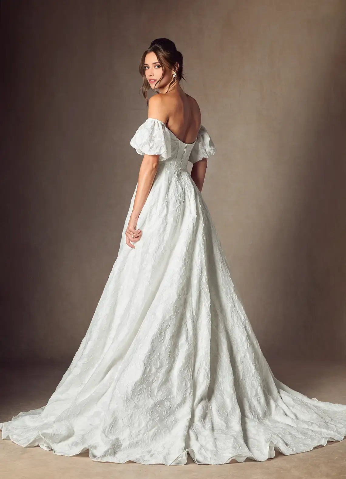 White A Line Off Shoulder Sweetheart Neckline Detachable Puff Sleeves Unique Floral Burnout Jacquard Backless Side Fork Fashion Hot Sale Wedding Dress