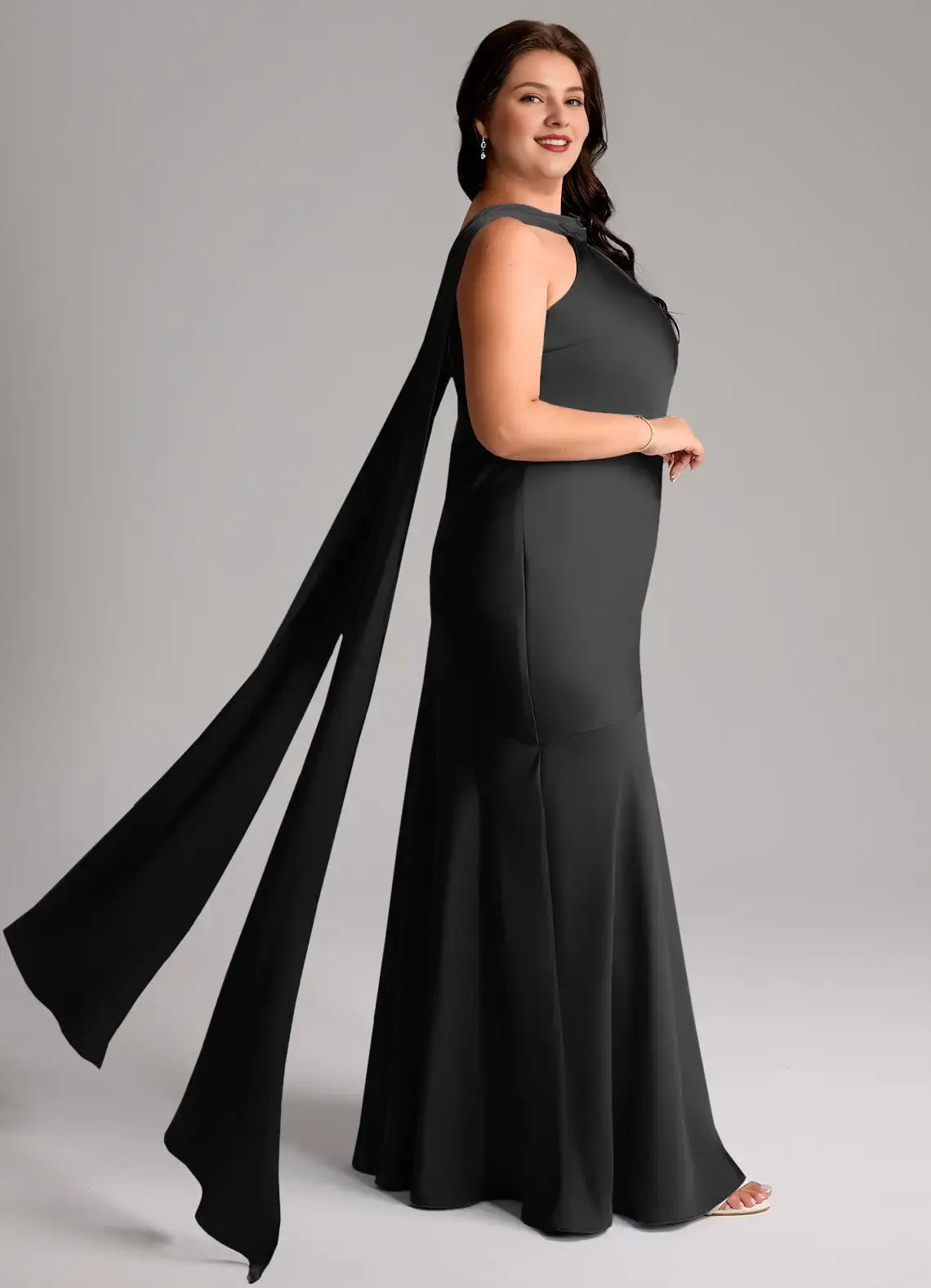 Wedding Guests Dresses Elegant Black Mermaid Halter Cape Sleeveless Side Slit Floor-Length Charming Plus Size Formal Dress Discount Hot Sale Prom Dress