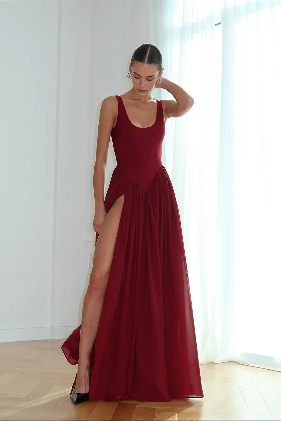 Elegant Formal Women's Dresses Burgundy A Line Scoop Neck Wide Straps Sleeveless Pleated With Split Chic Floor Length Affordable Prom Dress
