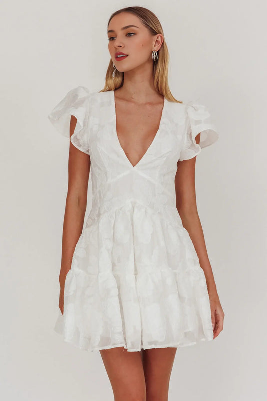 Fashion A Line V-Neck Ruffle Sleeve Printing Textured White Exquisite Mini Dress Hot Sale Homecoming Dress