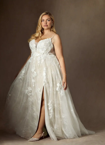 Romantic A-Line Spaghetti Strap V-Neck Sleeveless Tulle Lace Applique Backless Side Fork Exquisite Plus Size Hot Sale Wedding Dress
