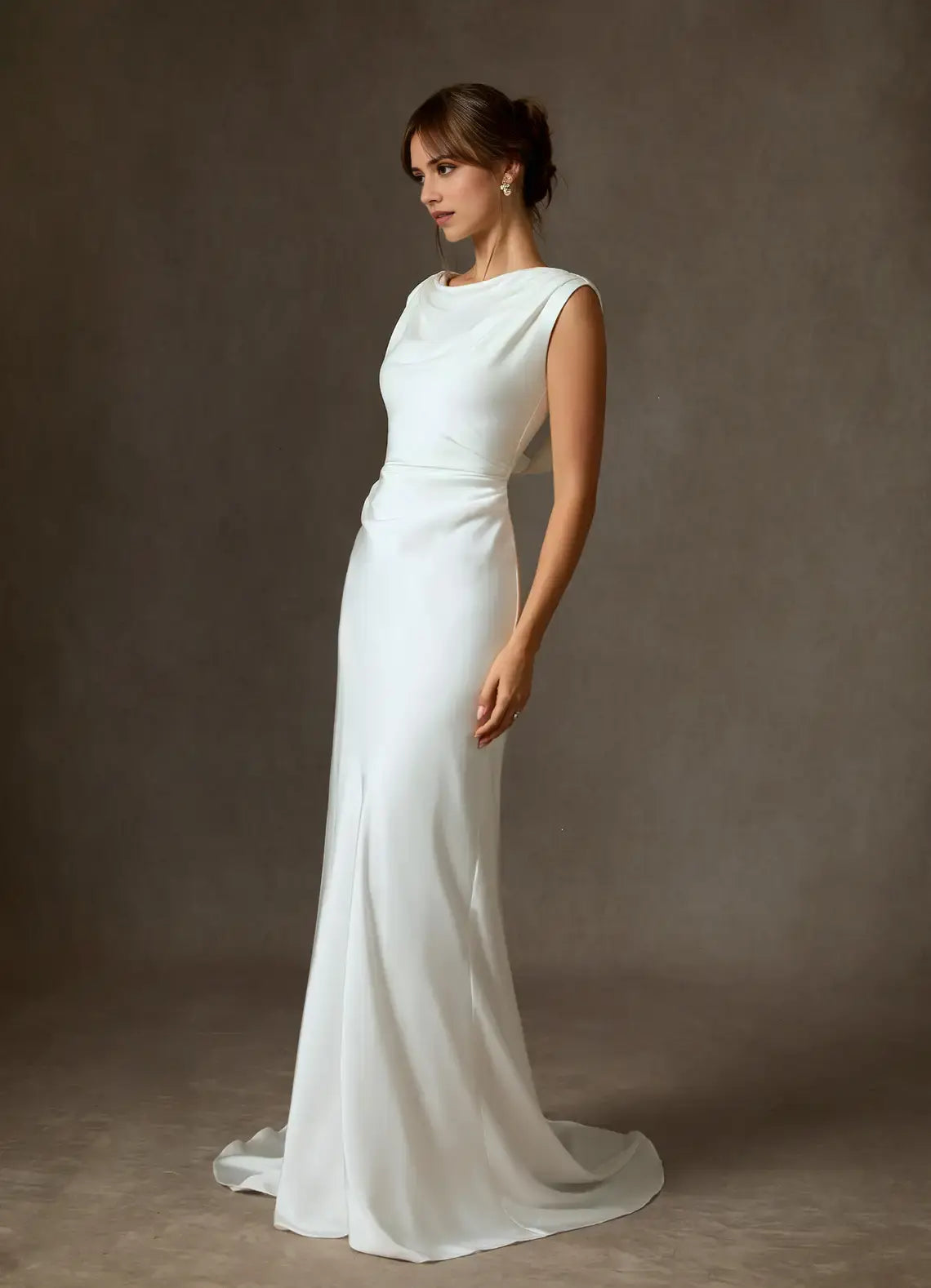 Elegant Simple Sheath Cowl Sleeveless Backless Fashion Hot Sale Wedding Dress