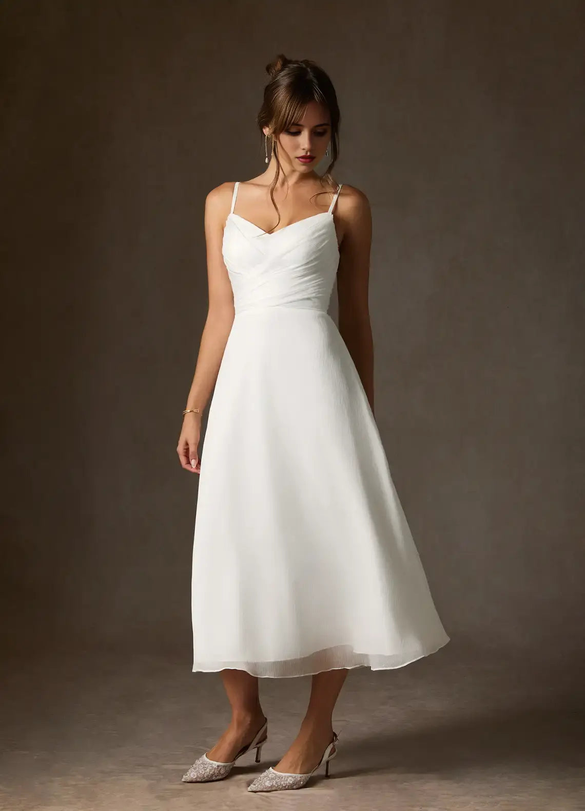 Elegant White A-Line V-Neck Spaghetti Strap Sleeveless Pleated Crinkle Chiffon V Back Simple Hot Sale Wedding Dress
