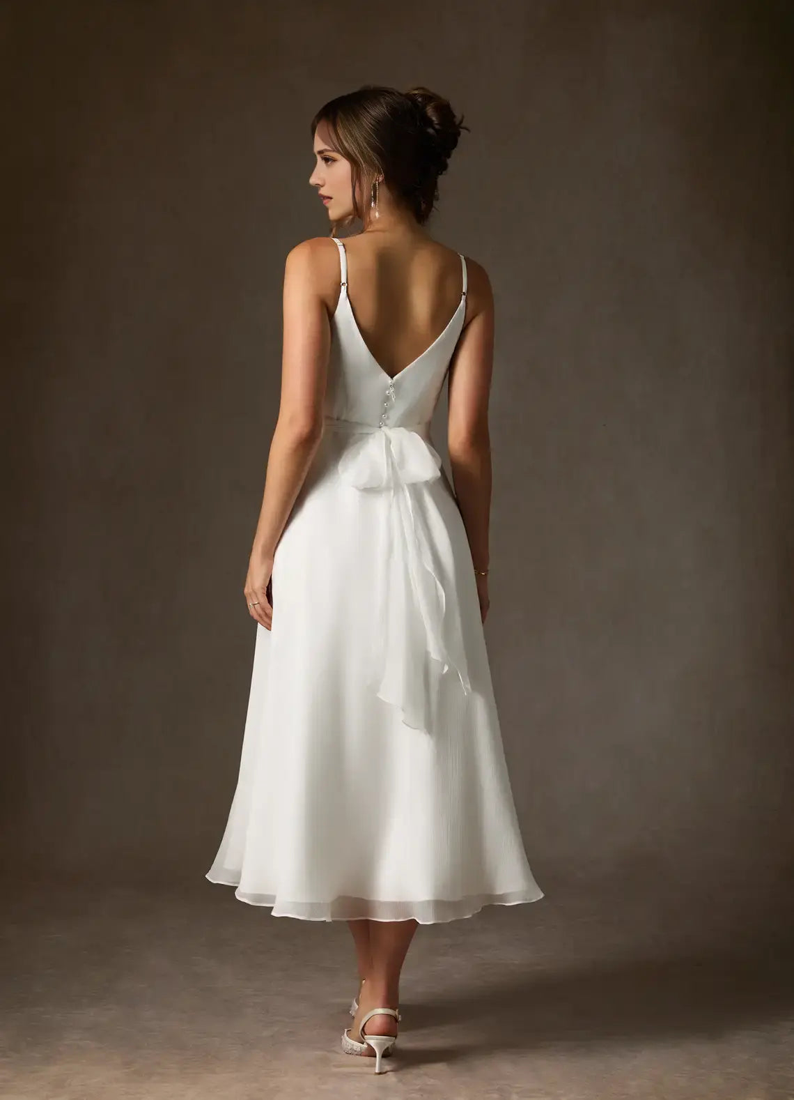Elegant White A-Line V-Neck Spaghetti Strap Sleeveless Pleated Crinkle Chiffon V Back Simple Hot Sale Wedding Dress