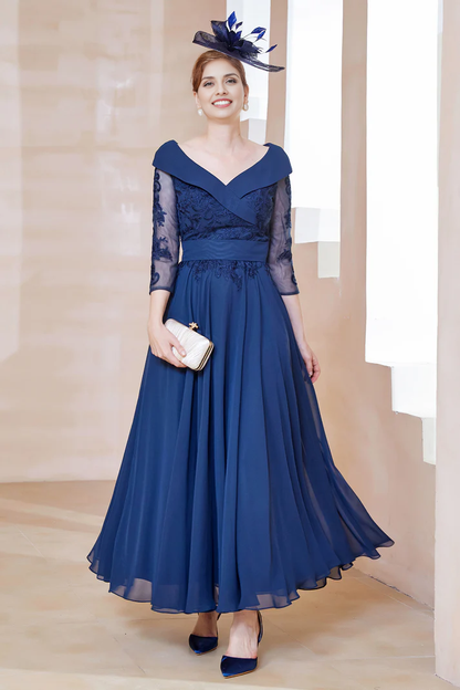 Fall November December Wedding Guest Dress A-Line V-Neck Lace Applique Chiffon Dress Mother of the Groom / Bride Dresses