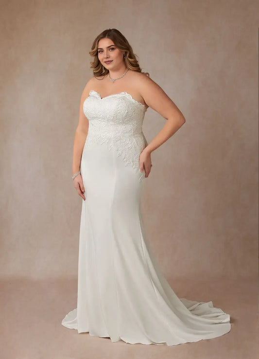 Charming White Mermaid Strapless Sweetheart Neckline Sleeveless Lace Applique Backless Elegant Plus Size Hot Sale Wedding Dress
