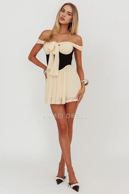 A Line Off-Shoulder Sweetheart Neckline Ruched Ivory/Black Fashion Mini Dress Hot Sale Homecoming Dress