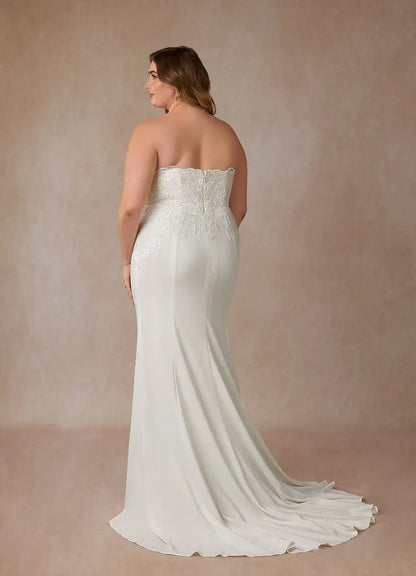 Charming White Mermaid Strapless Sweetheart Neckline Sleeveless Lace Applique Backless Elegant Plus Size Hot Sale Wedding Dress