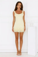 Charming Bodycon Sweetheart Ruffled Strap Sleeveless Straight Back Mini Lace Homecoming Dresses