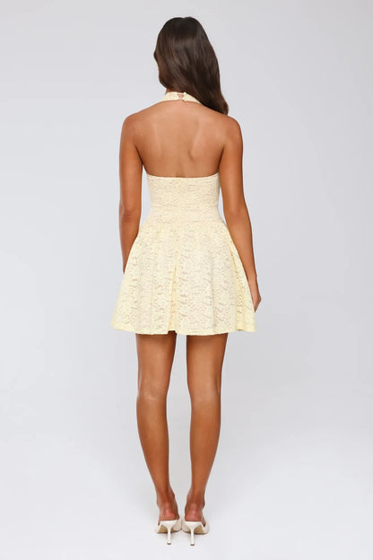 Charming Lace A-line Sweetheart Halter Sleeveless Open Back Mini Homecoming Dresses for Teens
