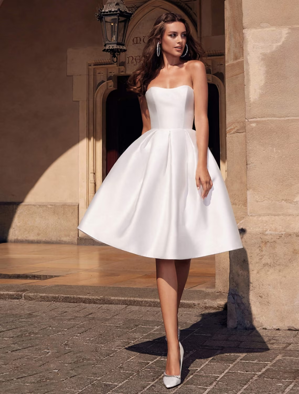 Chic A-Line Strapless Stretch Party Homecoming Knee Length Cocktail Dress.