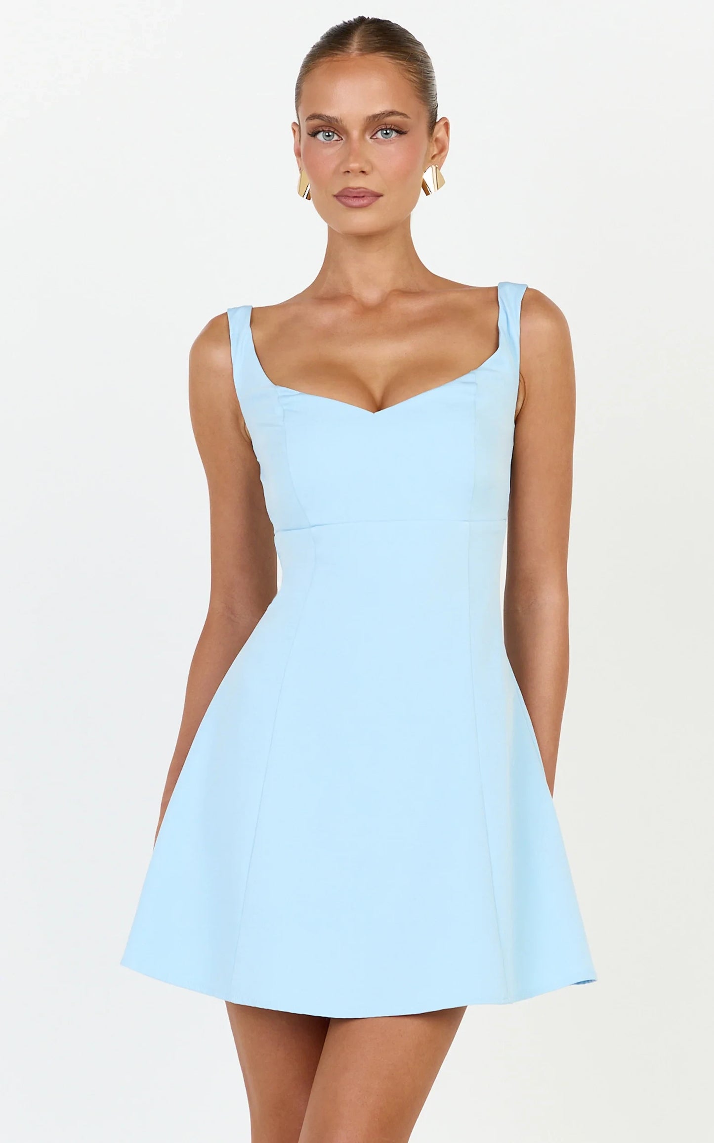 Chic A-Line Sweetheart Neck Wide Strap Sleeveless Scoop Back Mini Homecoming Dresses for Women