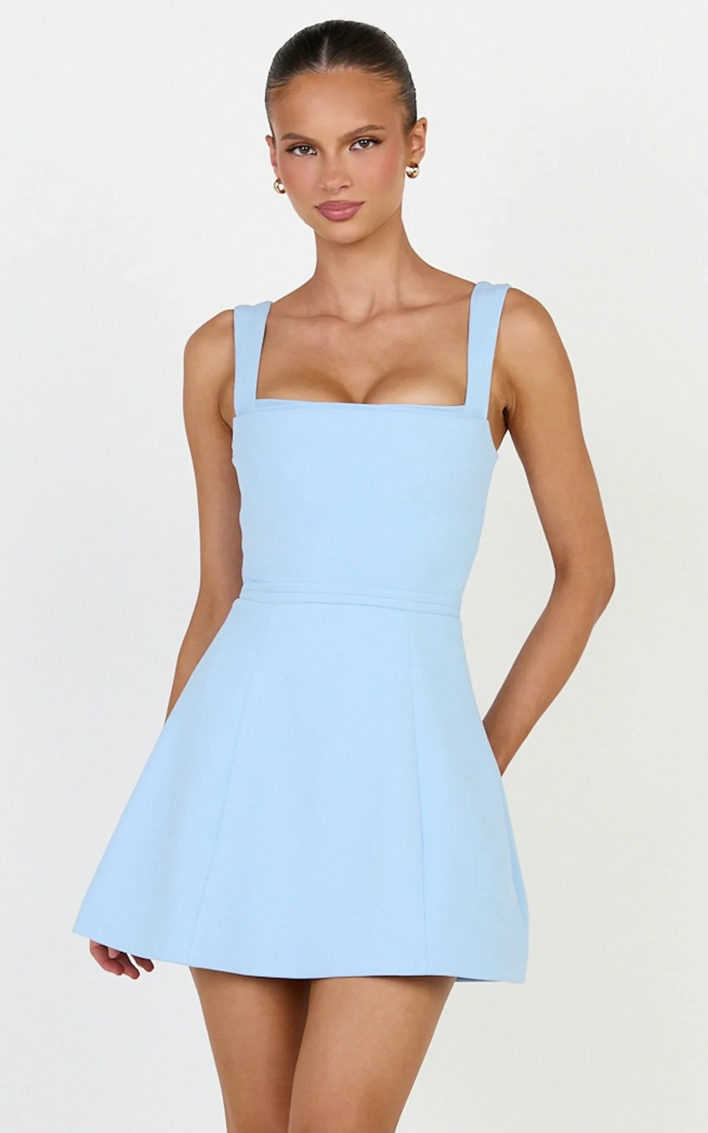 Chic A-Line Sweetheart Neck Wide Strap Sleeveless Scoop Back Mini Homecoming Dresses for Women