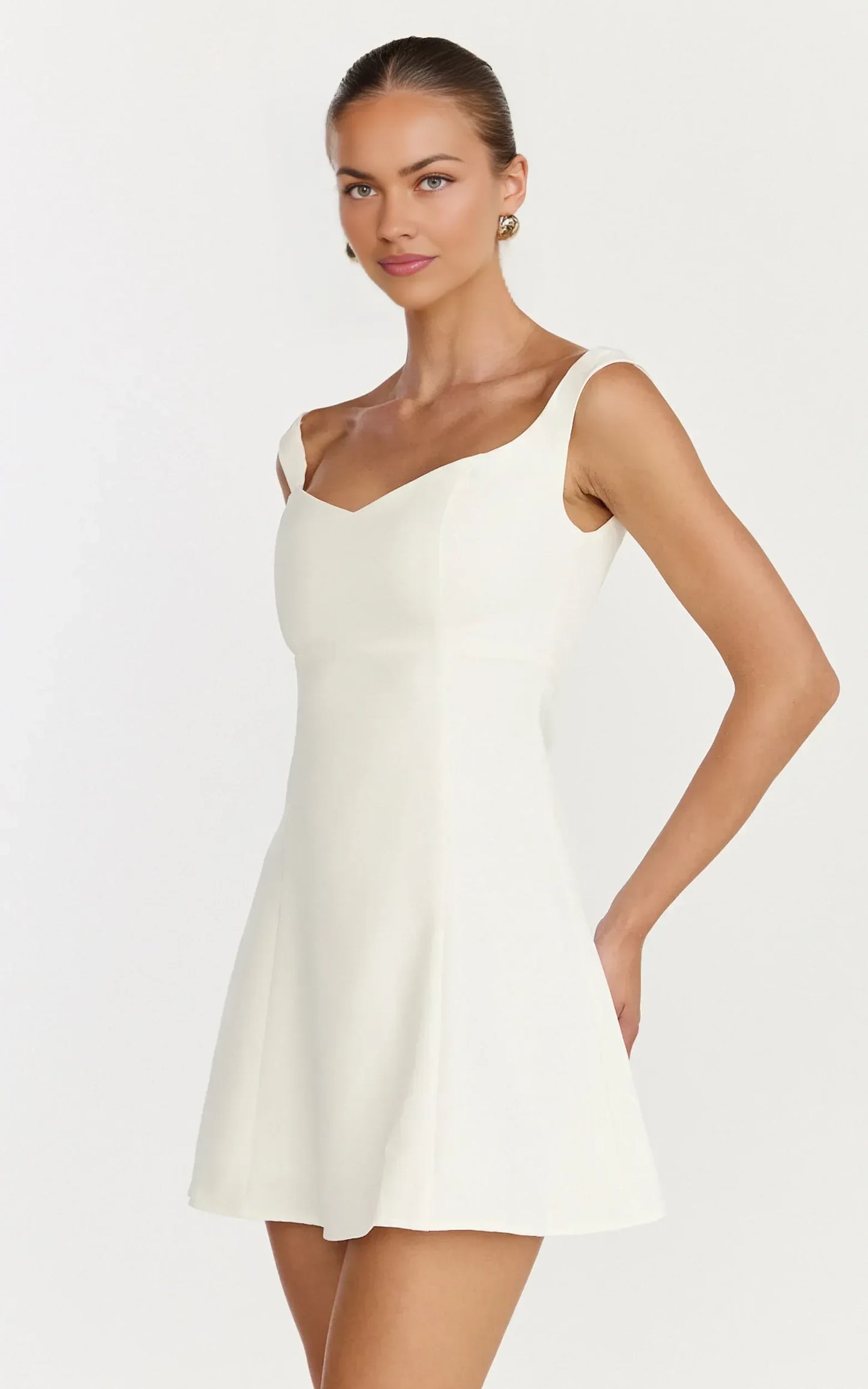 Chic A-Line Sweetheart Neck Wide Strap Sleeveless Scoop Back Mini Homecoming Dresses for Women